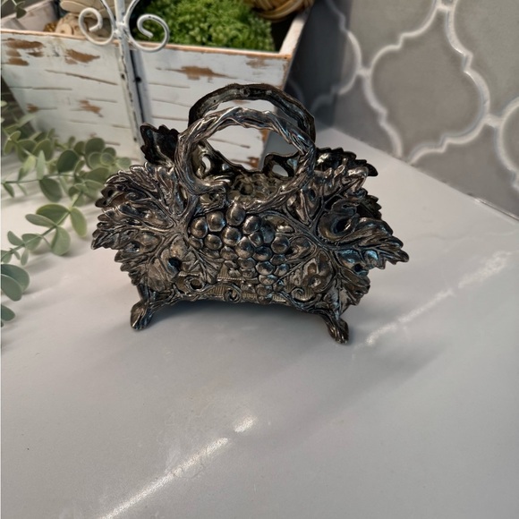 Vintage Silver Godinger napkin holder - Picture 3 of 5